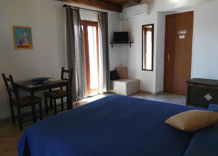 Cloris Guest House
